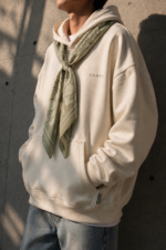 ⁦Cartel Scarf Hoodie - CREAM⁩ – תמונה ⁦2⁩